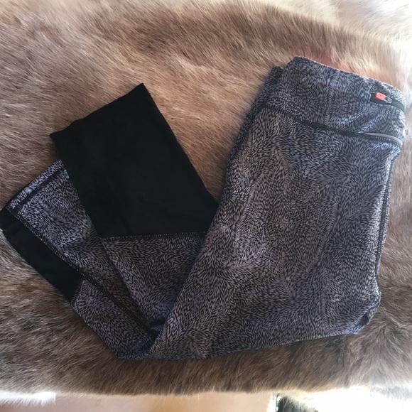 Athletic Leggings - Picture 3 of 3